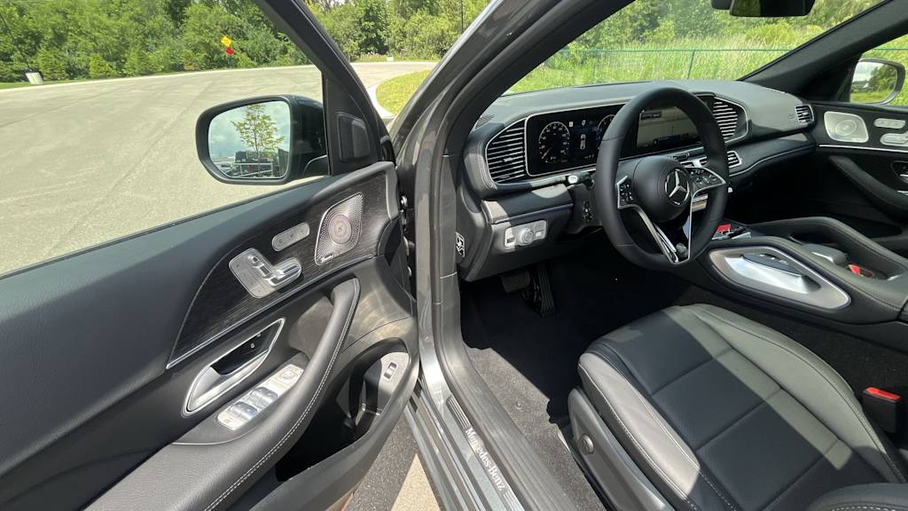 Thumbnail: 2026 Mercedes-Benz GLE - 2