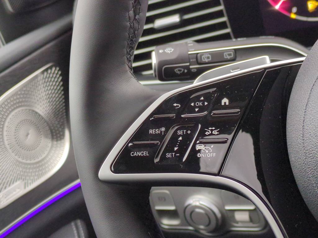 Thumbnail: 2025 Mercedes-Benz GLS - 32