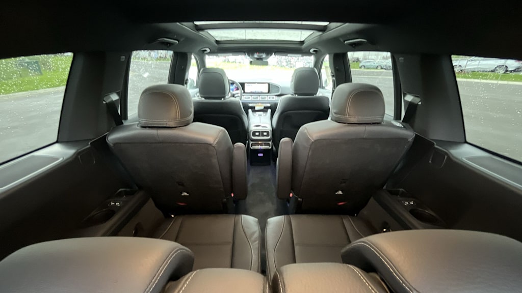 Thumbnail: 2026 Mercedes-Benz GLS - 24