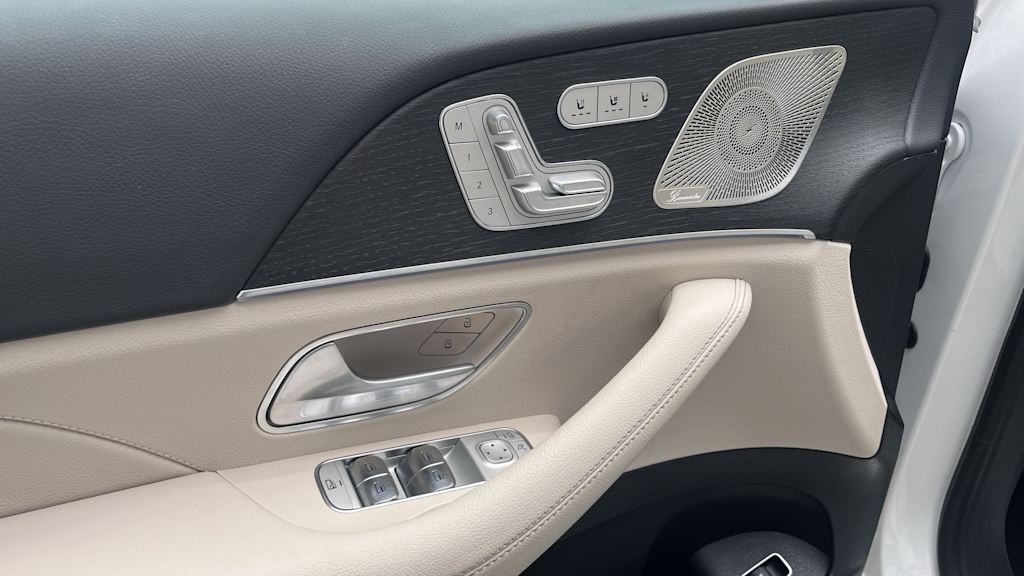 Thumbnail: 2025 Mercedes-Benz GLS - 36