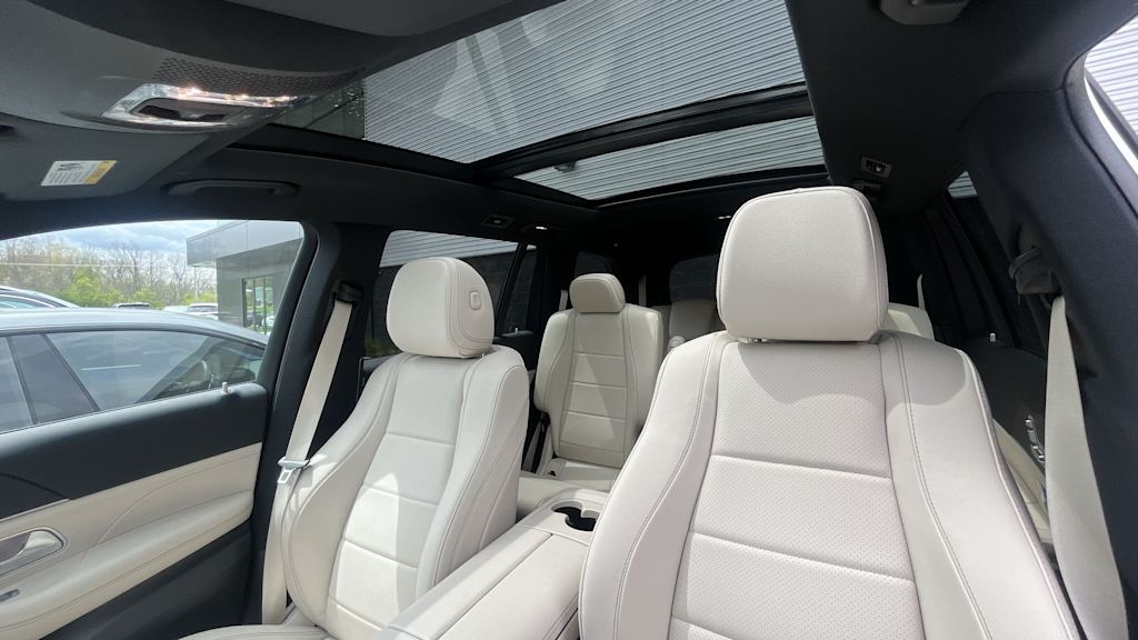 Thumbnail: 2025 Mercedes-Benz GLS - 24