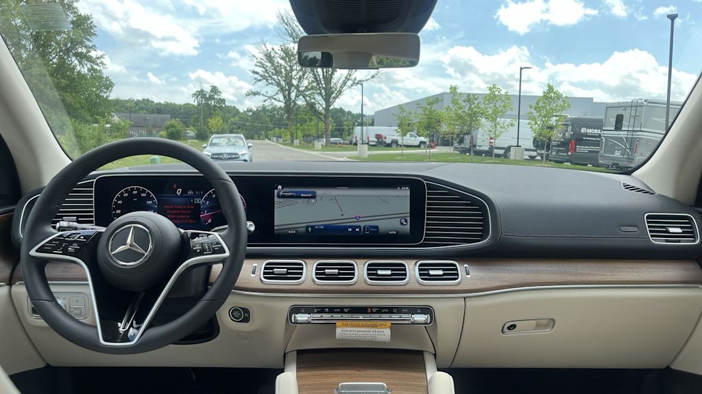 Thumbnail: 2026 Mercedes-Benz GLS - 10