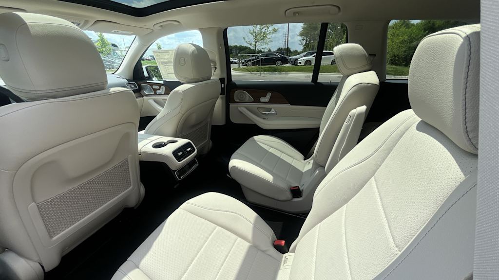 Thumbnail: 2026 Mercedes-Benz GLS - 24