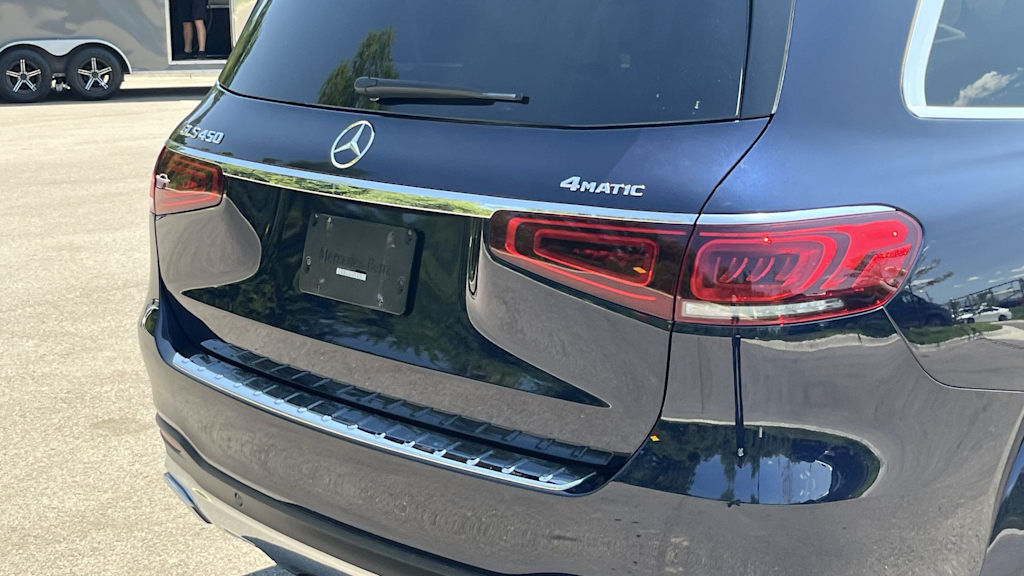 Thumbnail: 2022 Mercedes-Benz GLS - 28