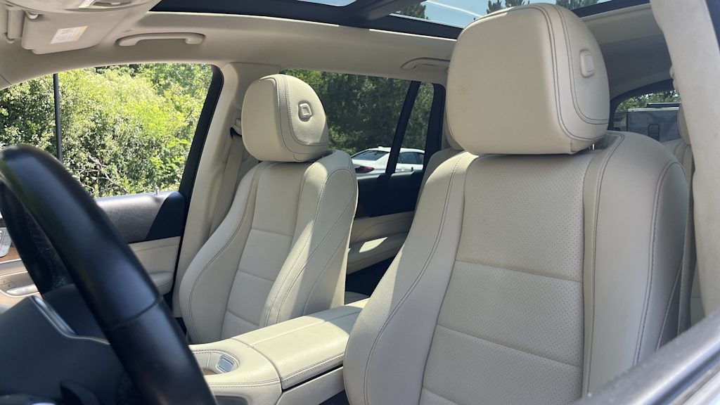Thumbnail: 2022 Mercedes-Benz GLS - 35
