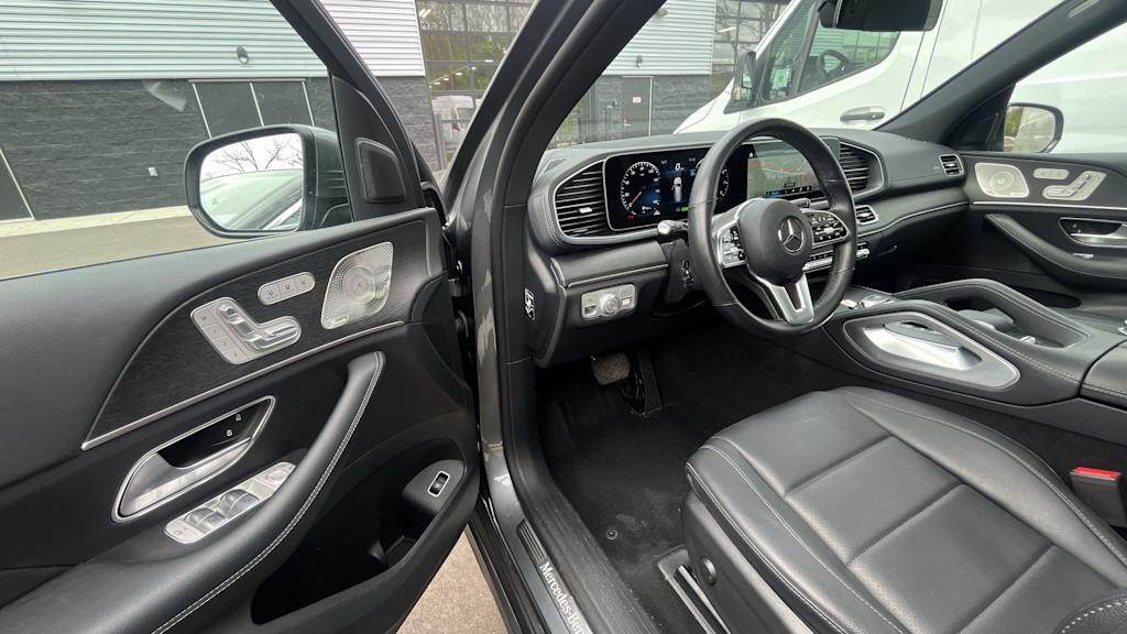 Thumbnail: 2022 Mercedes-Benz GLS - 2