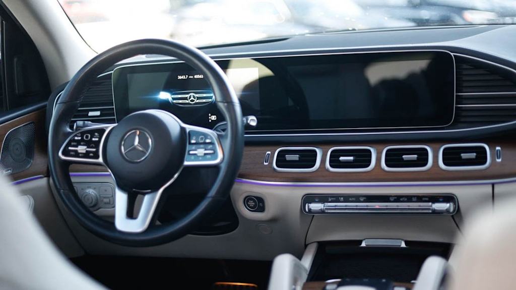 Thumbnail: 2023 Mercedes-Benz GLS - 2