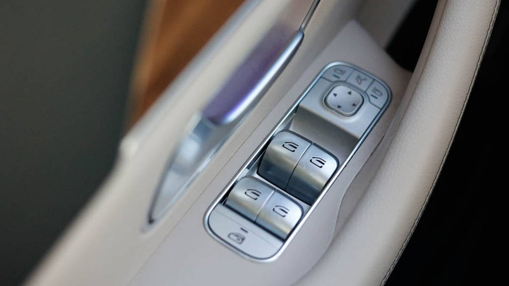 Thumbnail: 2023 Mercedes-Benz GLS - 25