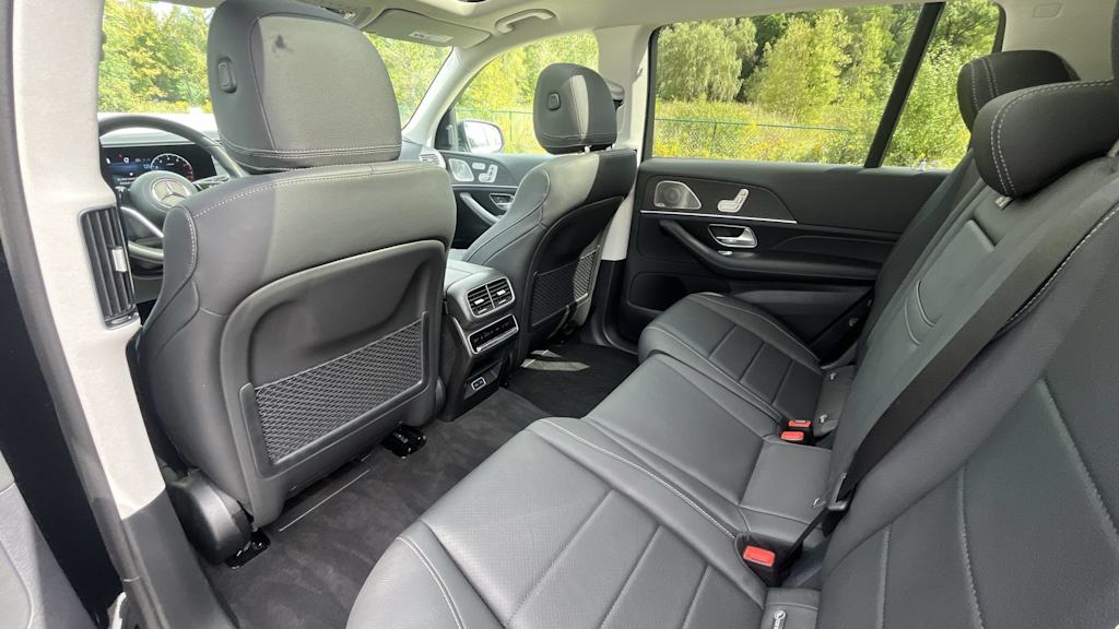 Thumbnail: 2026 Mercedes-Benz GLS - 26