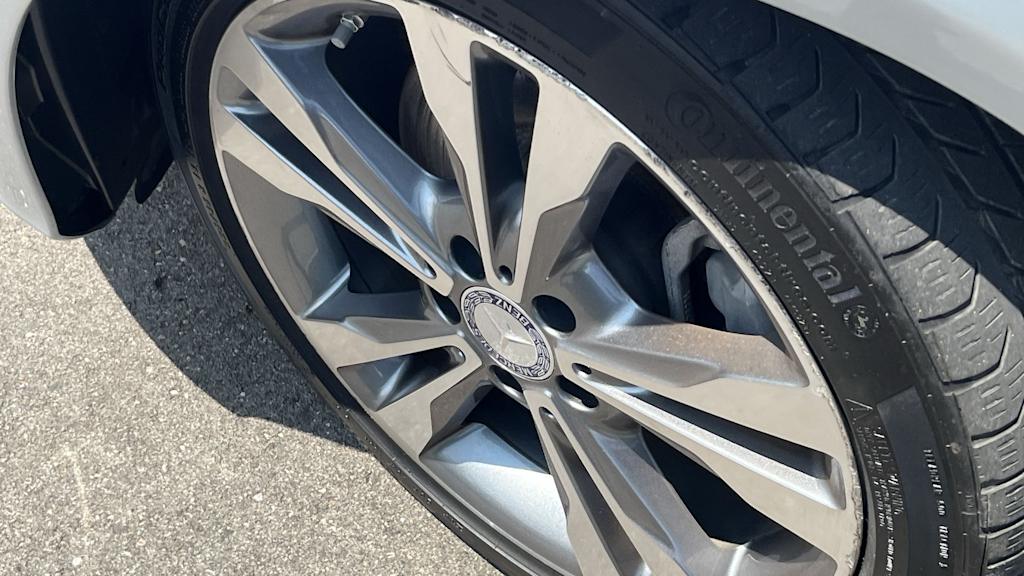 Thumbnail: 2017 Mercedes-Benz C-Class - 8