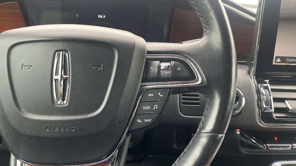 Thumbnail: 2019 Lincoln Navigator - 46