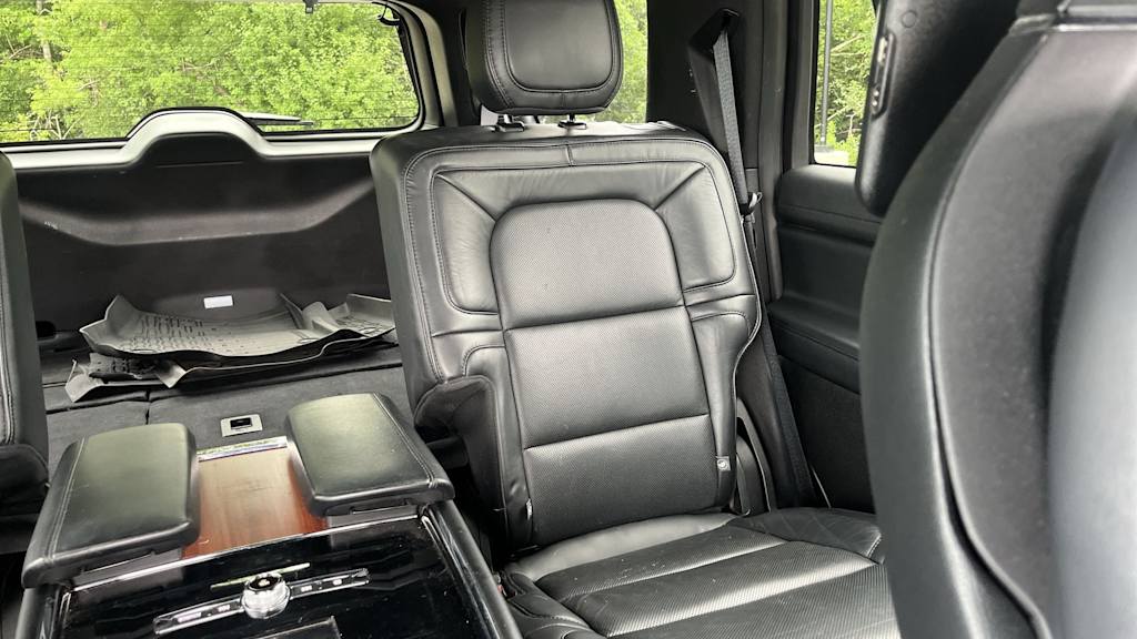 Thumbnail: 2019 Lincoln Navigator - 38