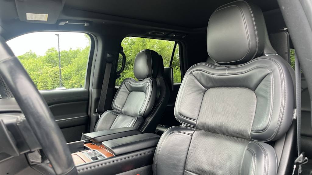 Thumbnail: 2019 Lincoln Navigator - 34
