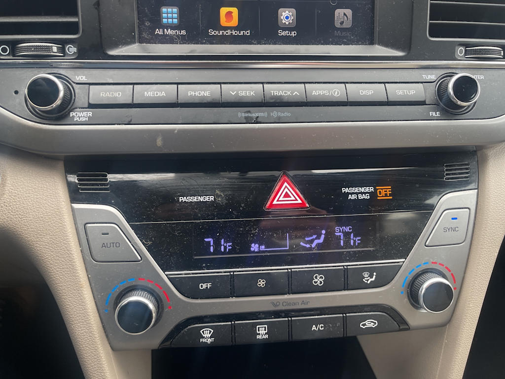 2017 Hyundai Elantra SE 14