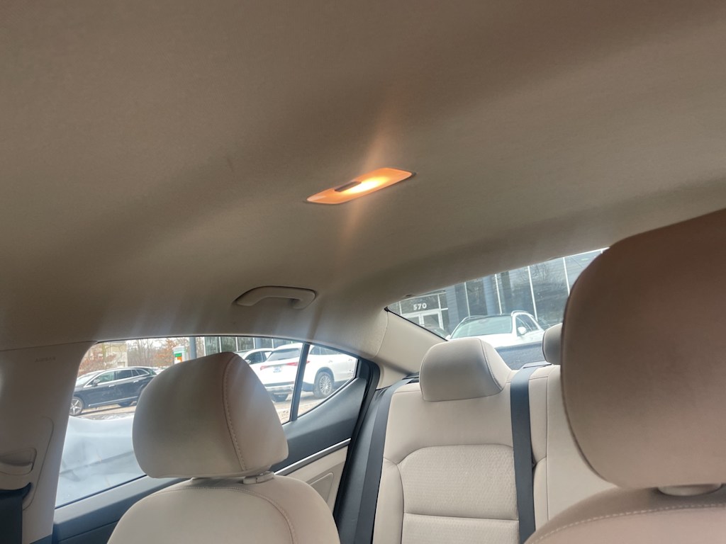 2017 Hyundai Elantra SE 13