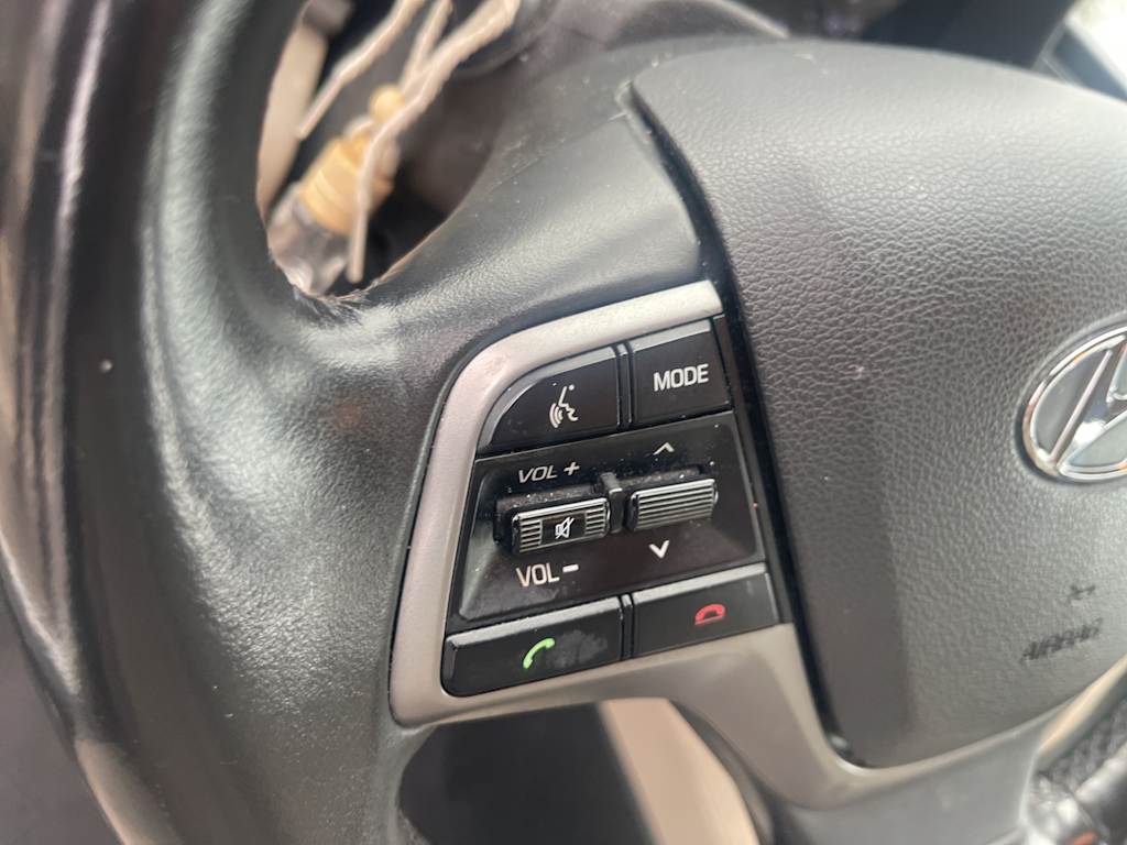 2017 Hyundai Elantra SE 12