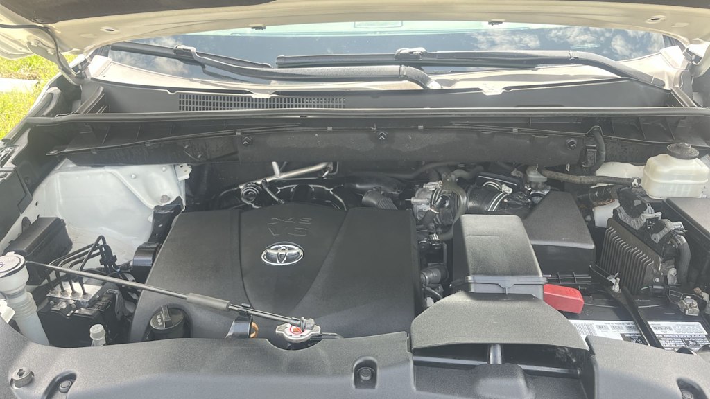 Thumbnail: 2019 Toyota Highlander - 9