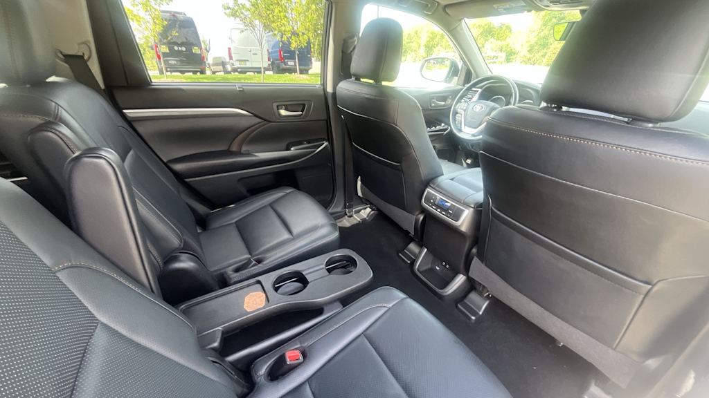 Thumbnail: 2019 Toyota Highlander - 13