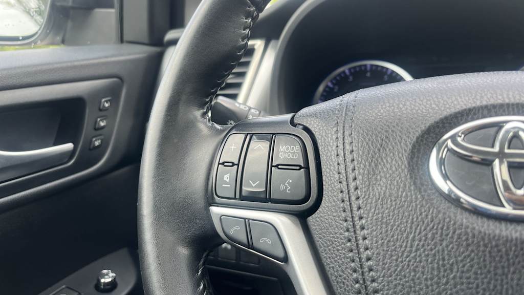 Thumbnail: 2019 Toyota Highlander - 46