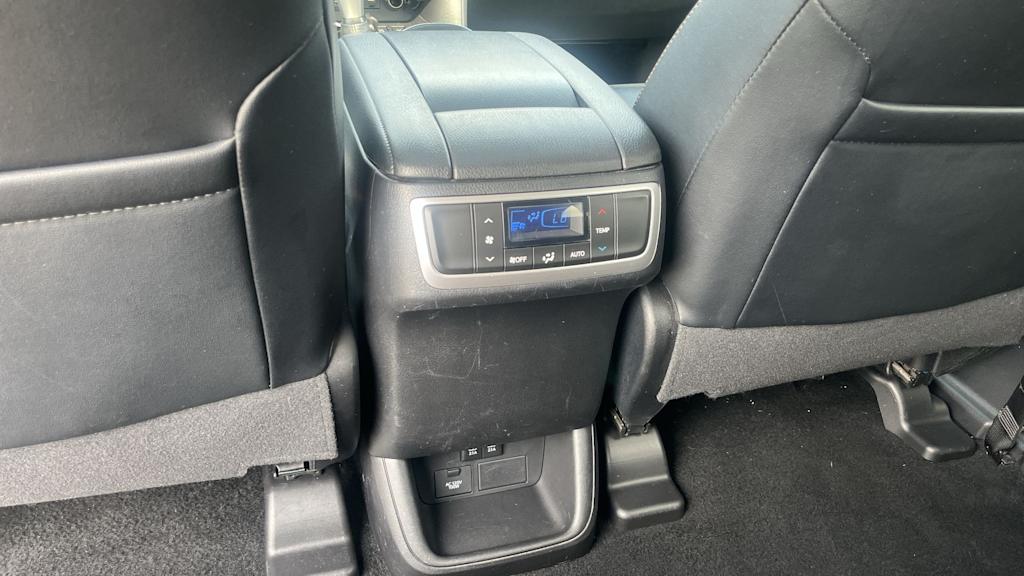 Thumbnail: 2019 Toyota Highlander - 43