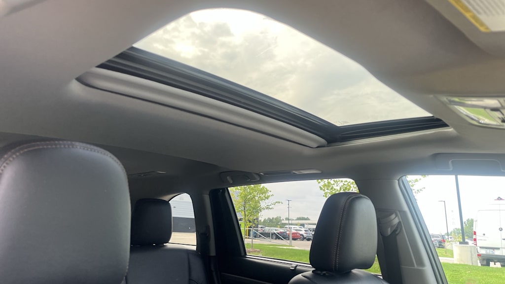 Thumbnail: 2019 Toyota Highlander - 38