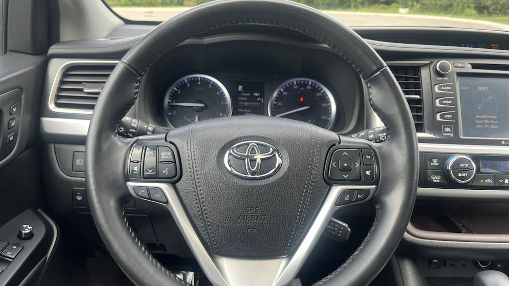 Thumbnail: 2019 Toyota Highlander - 45