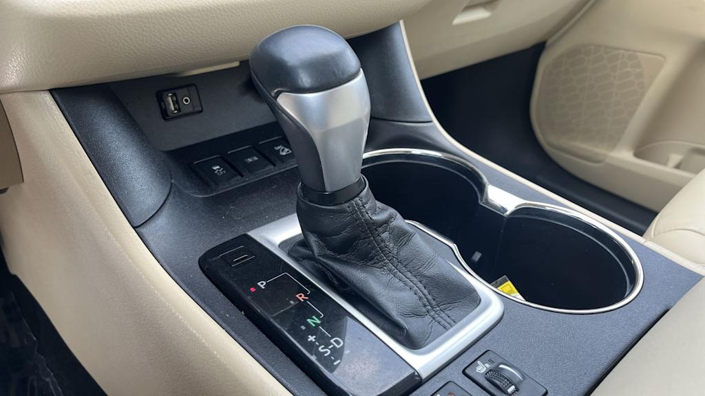 Thumbnail: 2016 Toyota Highlander - 47