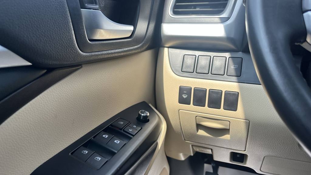 Thumbnail: 2016 Toyota Highlander - 34