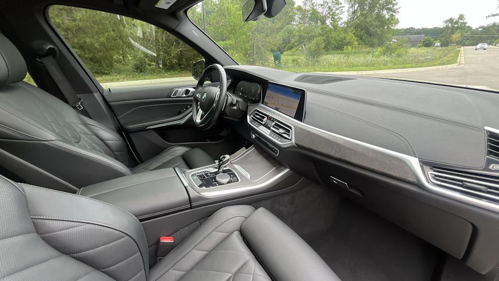 Thumbnail: 2023 BMW X5 - 2