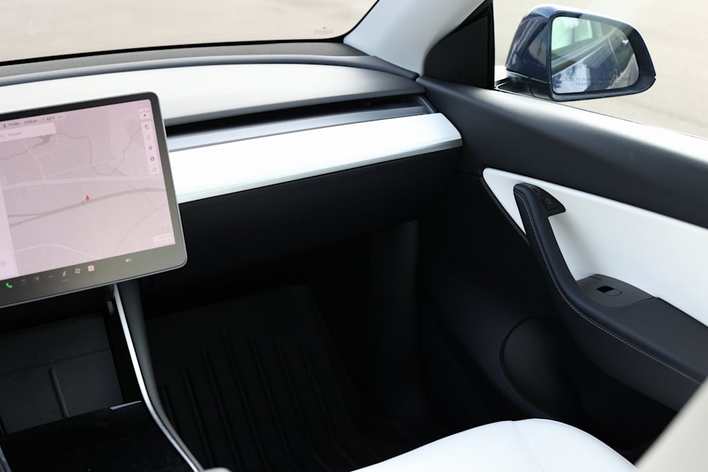 Thumbnail: 2021 Tesla Model Y - 31