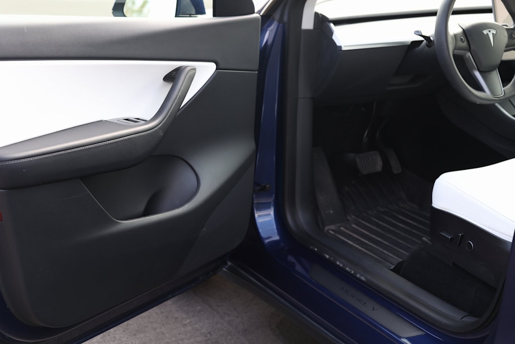 Thumbnail: 2021 Tesla Model Y - 27