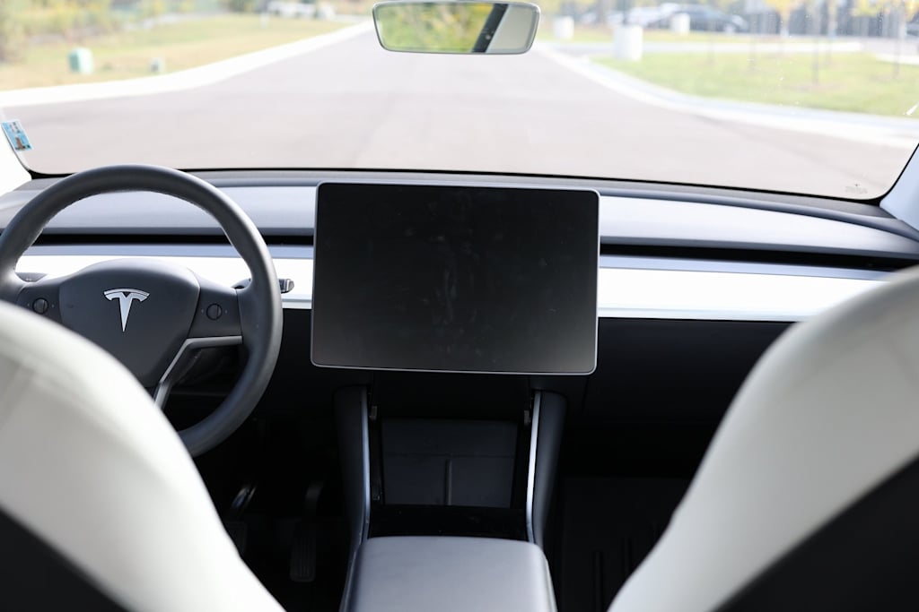 Thumbnail: 2021 Tesla Model Y - 32