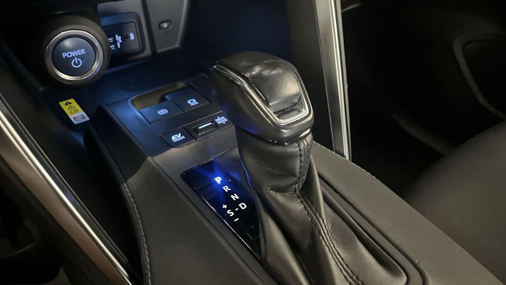 Thumbnail: 2021 Toyota Venza - 16