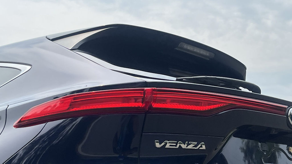 Thumbnail: 2021 Toyota Venza - 27