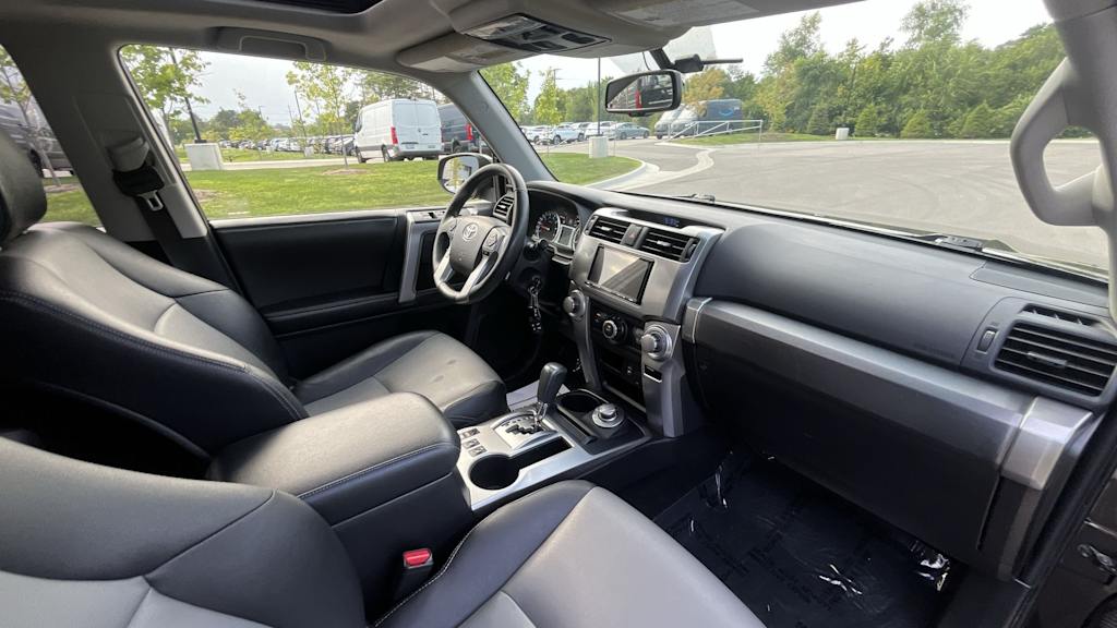 Thumbnail: 2015 Toyota 4Runner - 2