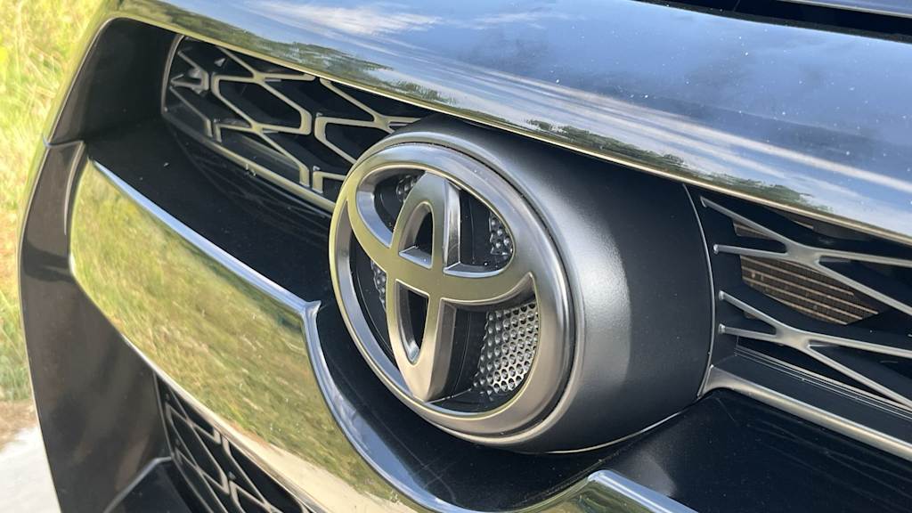 Thumbnail: 2015 Toyota 4Runner - 33