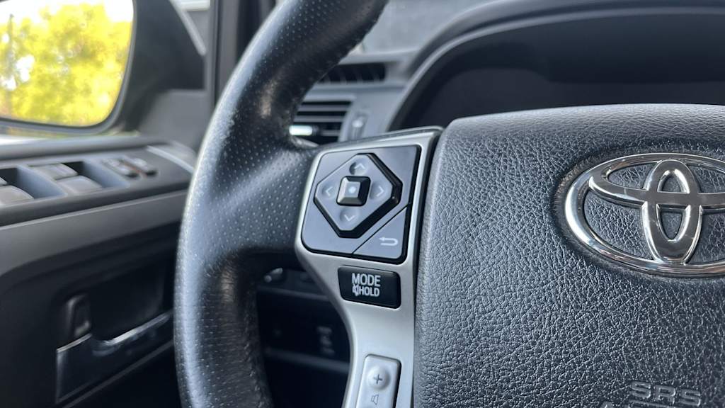 Thumbnail: 2015 Toyota 4Runner - 45