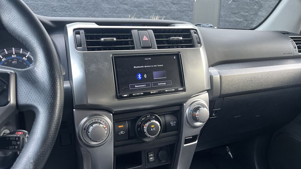 Thumbnail: 2015 Toyota 4Runner - 16