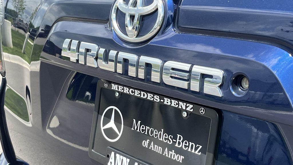 Thumbnail: 2018 Toyota 4Runner - 34