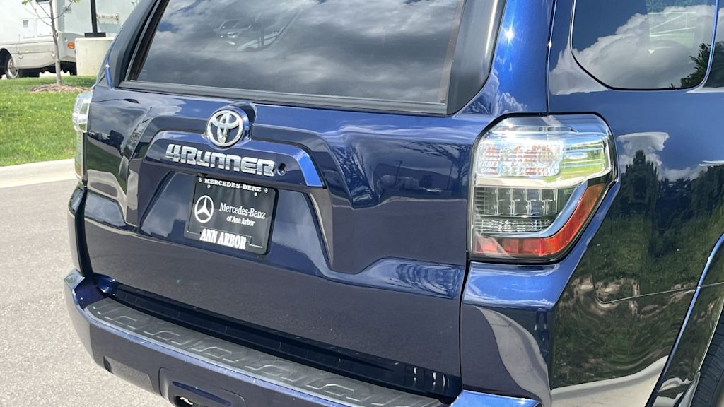 Thumbnail: 2018 Toyota 4Runner - 28