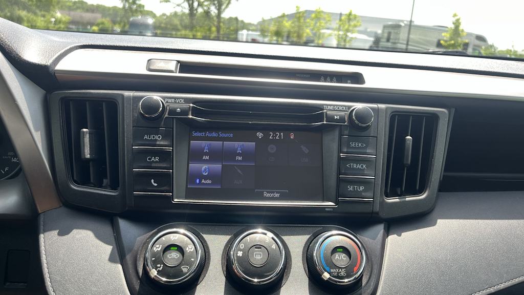 Thumbnail: 2017 Toyota RAV4 - 44