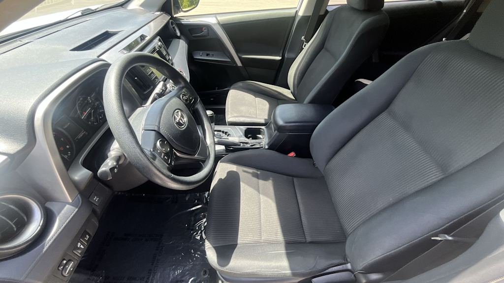 Thumbnail: 2017 Toyota RAV4 - 26