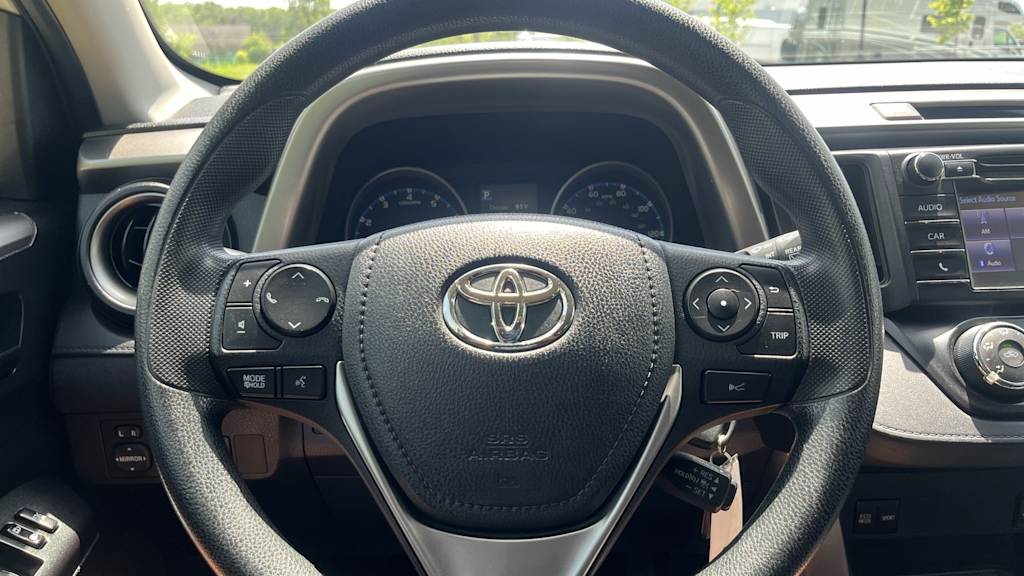 Thumbnail: 2017 Toyota RAV4 - 14