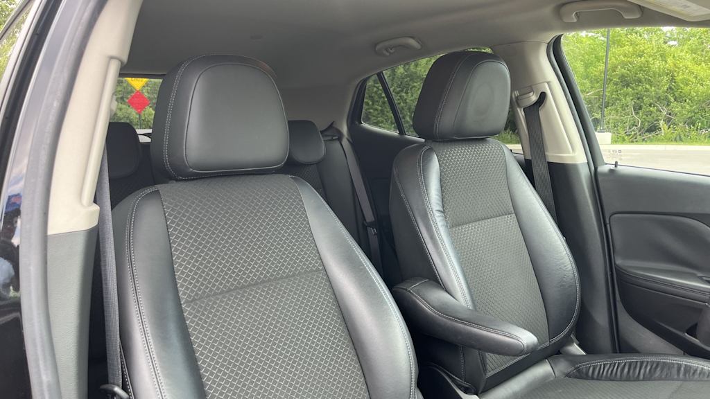 Thumbnail: 2017 Buick Encore - 46