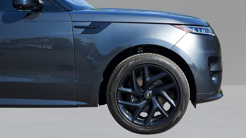 Thumbnail: 2023 Land Rover Range Rover Sport - 8