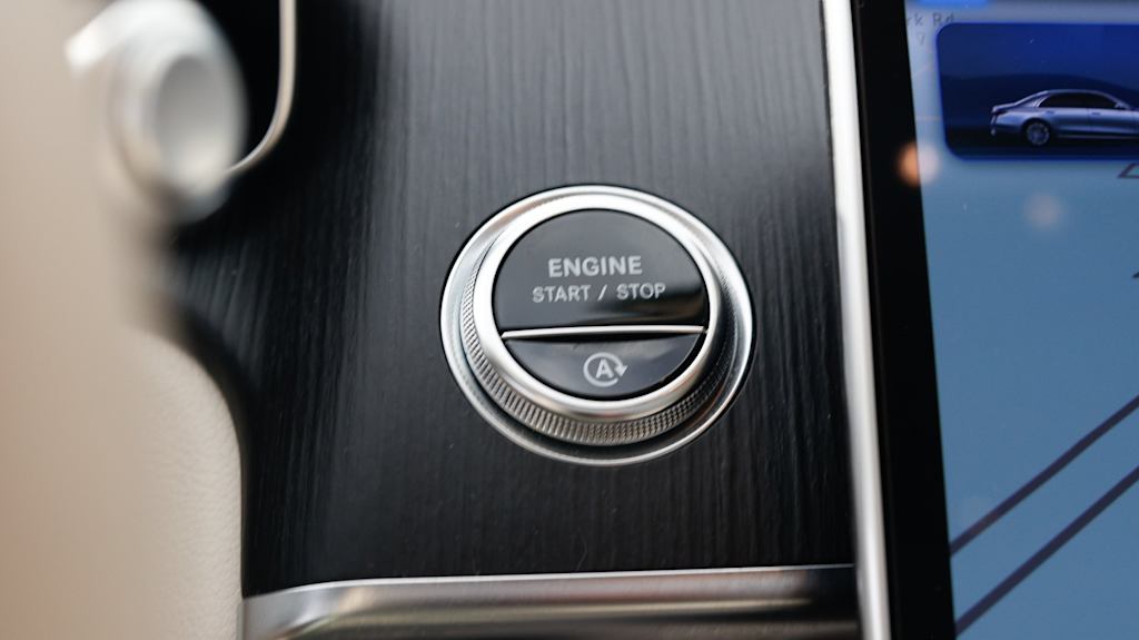 Thumbnail: 2023 Mercedes-Benz S-Class - 32