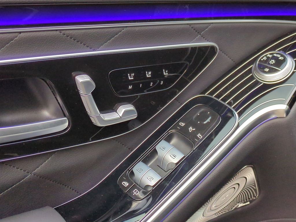Thumbnail: 2025 Mercedes-Benz S-Class - 26