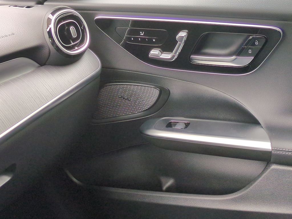 Thumbnail: 2025 Mercedes-Benz C-Class - 34