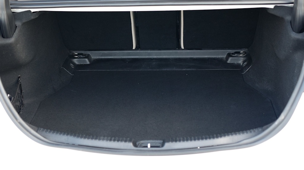 Thumbnail: 2023 Mercedes-Benz C-Class - 19