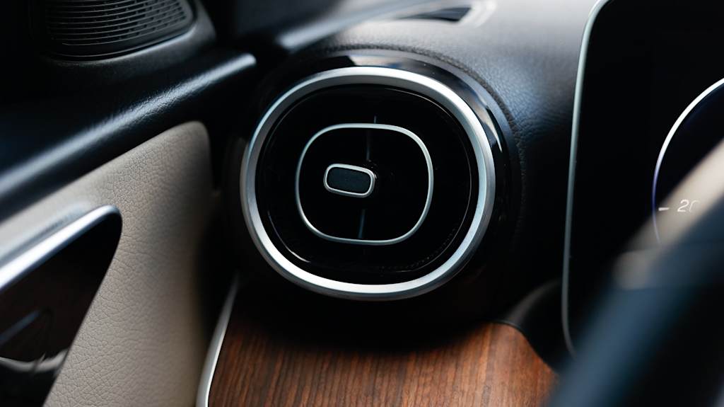 Thumbnail: 2023 Mercedes-Benz C-Class - 25